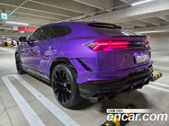 Lamborghini Urus 2024