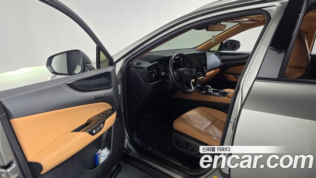 Lexus NX 2023
