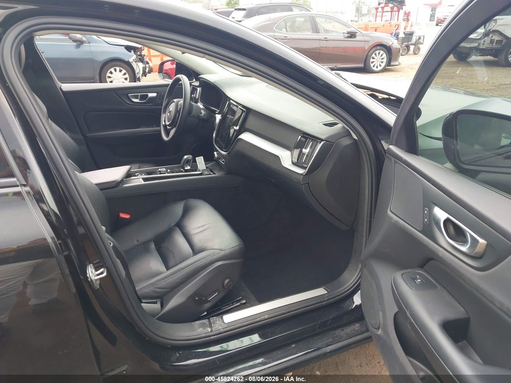 Volvo S60 2024