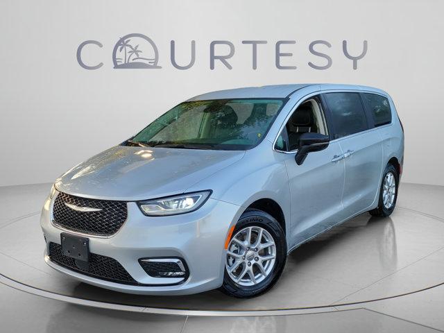 Chrysler Pacifica 2024