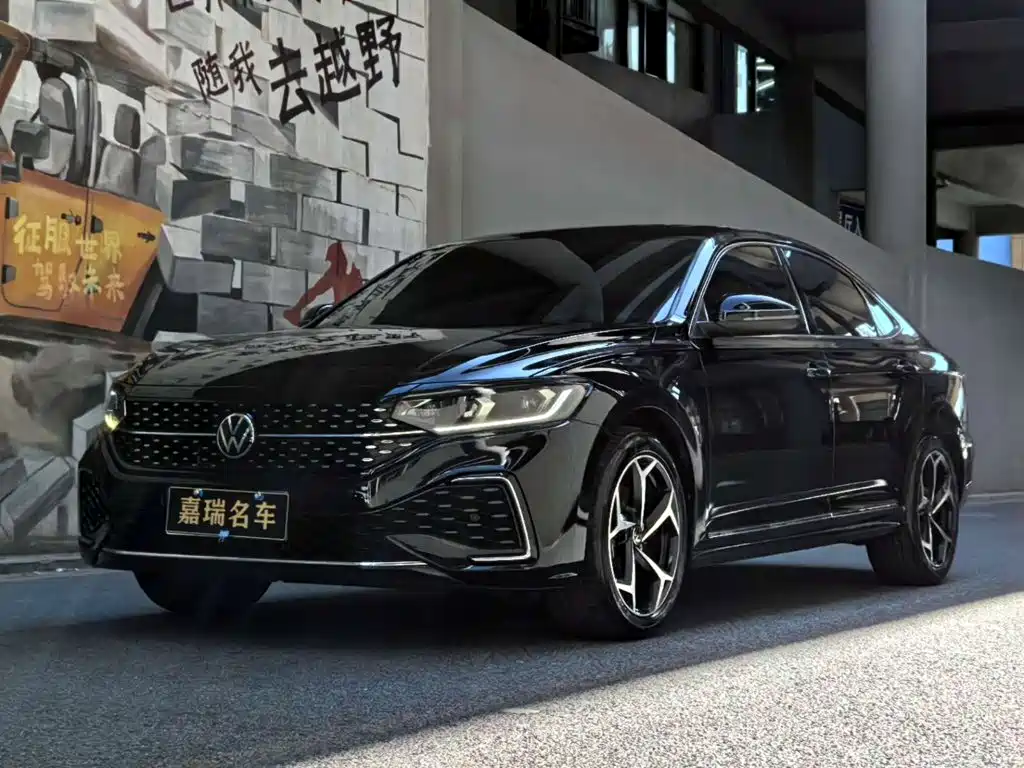 Volkswagen Passat 2025