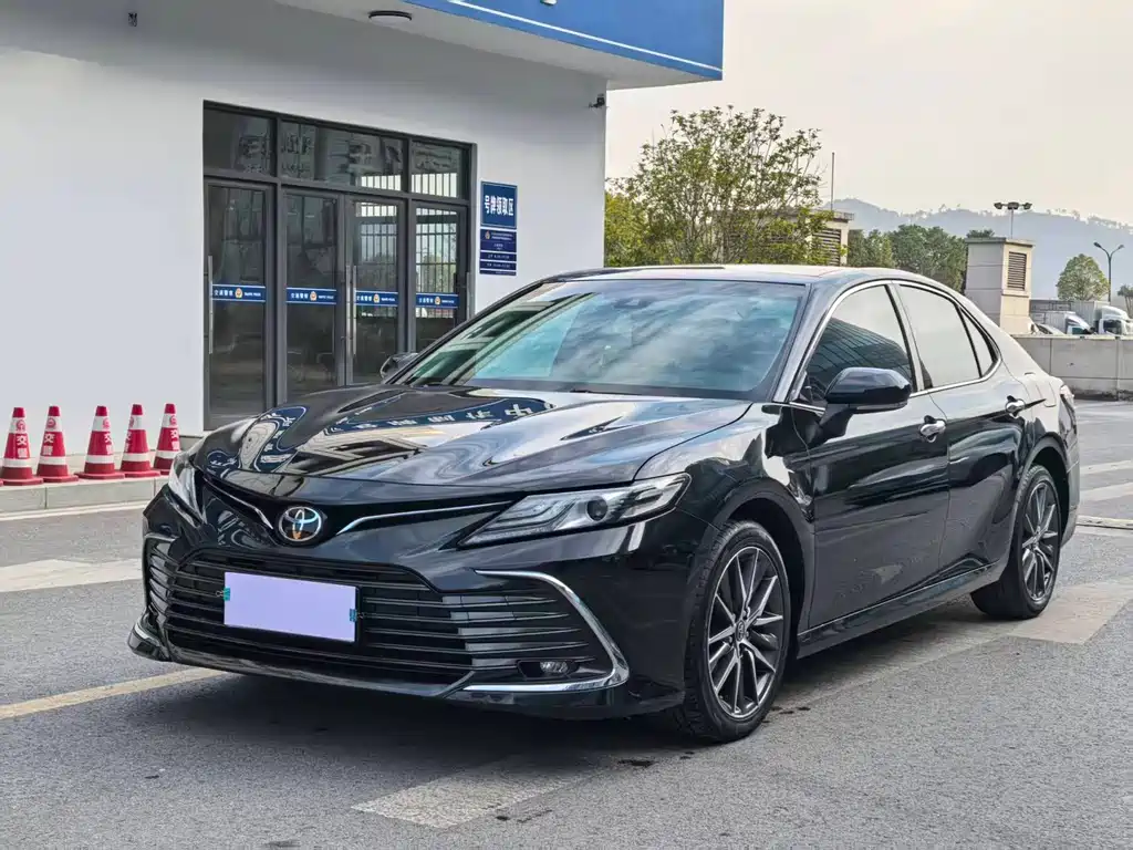 Toyota Camry 2021
