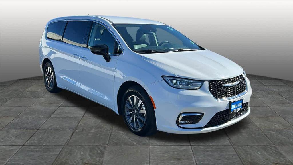 Chrysler Pacifica 2024