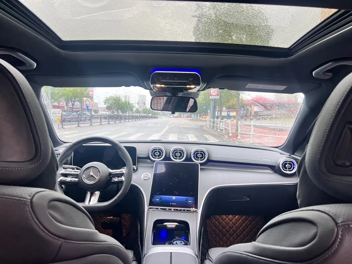 Mercedes-Benz C-Класс 2025