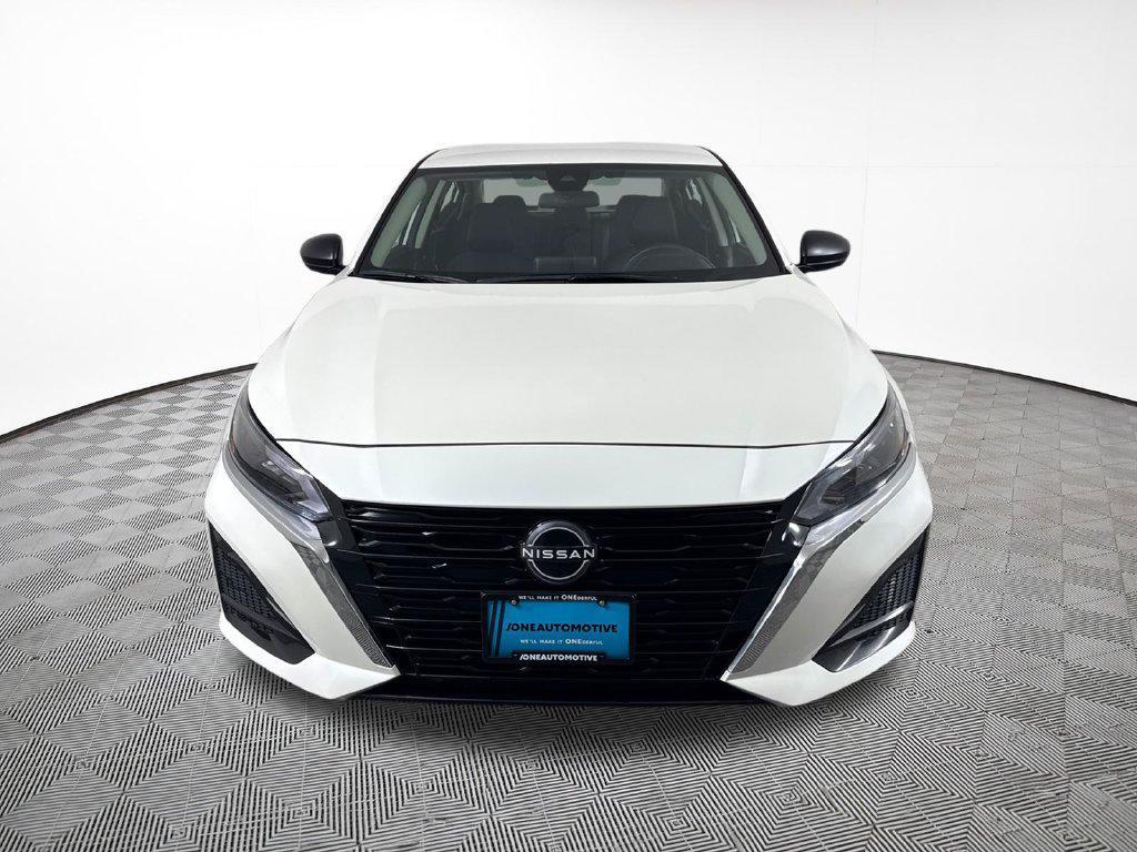 Nissan Altima 2025