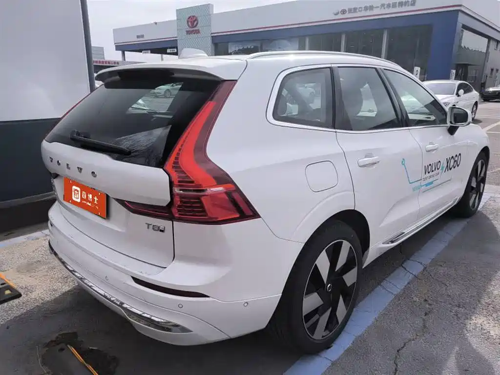 Volvo XC60 2024