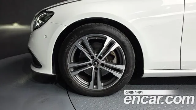 Mercedes-Benz E-Класс 2023