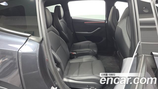 Tesla Model Y 2026