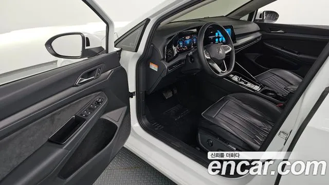 Volkswagen Golf 2024