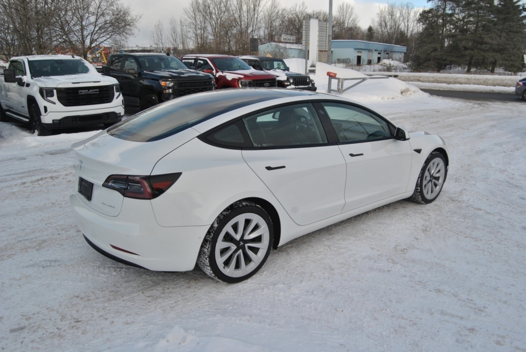 Tesla Model 3 2022