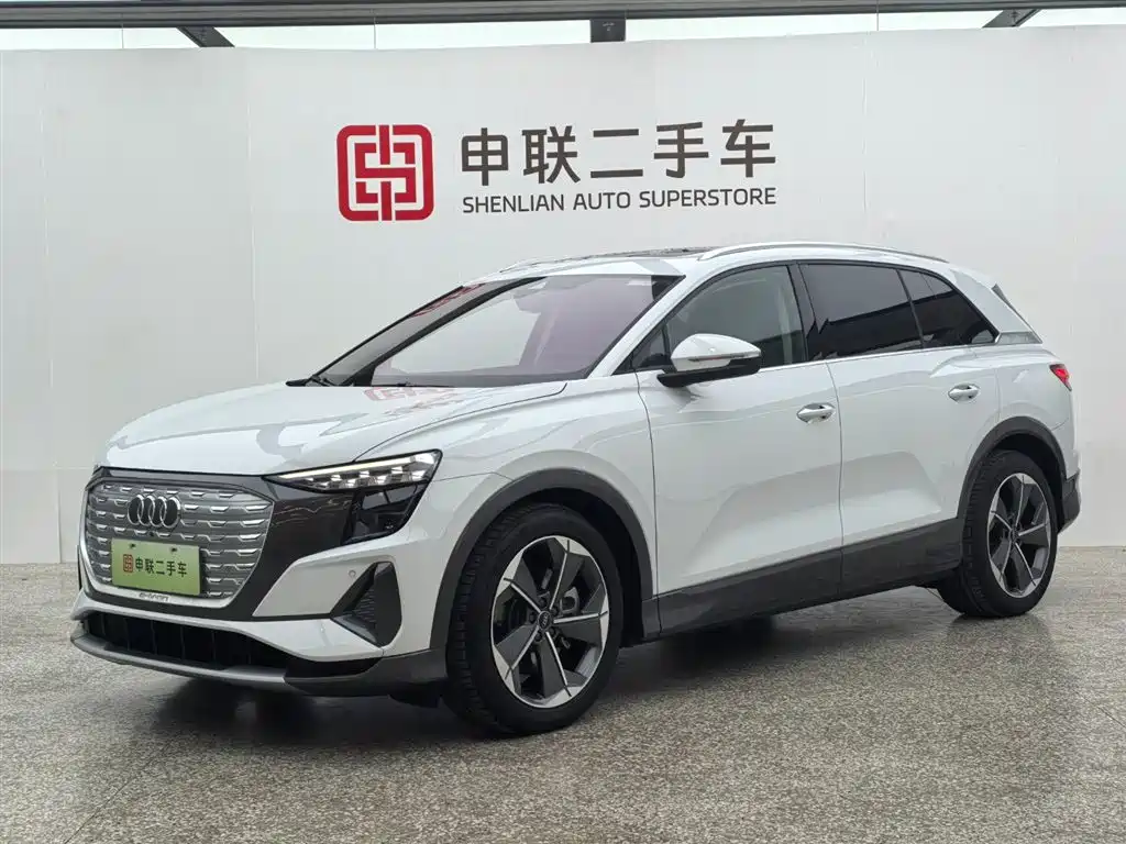 Audi Q5 e-tron 2024
