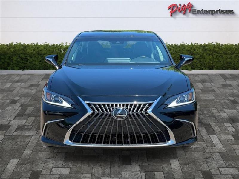 Lexus ES 2024
