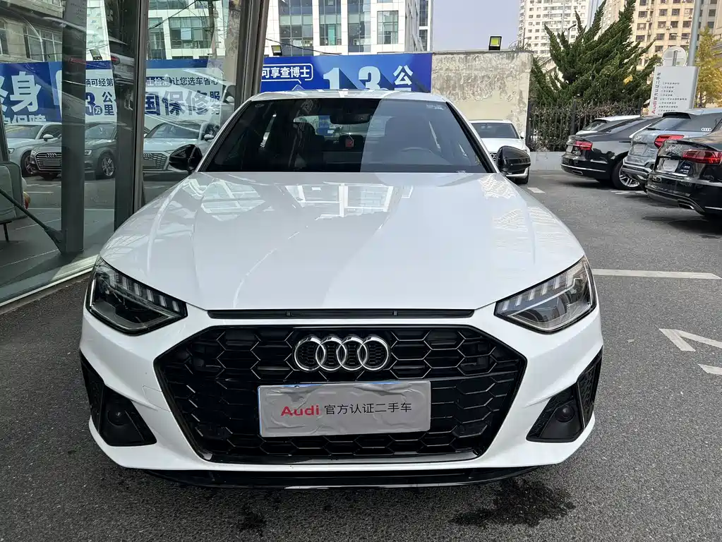Audi A4 2023