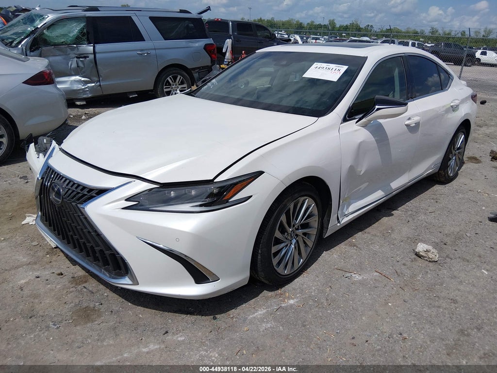 Lexus ES 2022