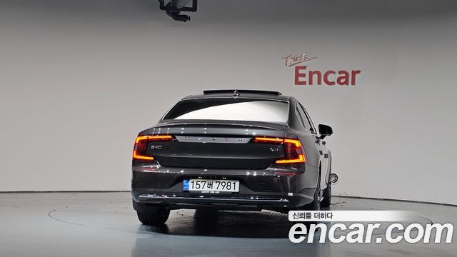 Volvo S90 2024