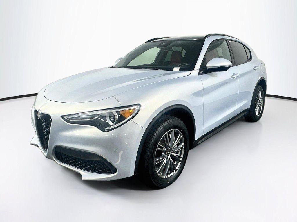 Alfa Romeo Stelvio 2023