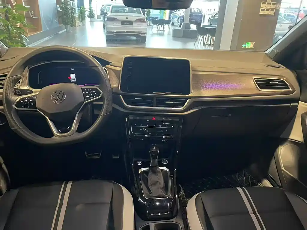 Volkswagen T-Roc 2023