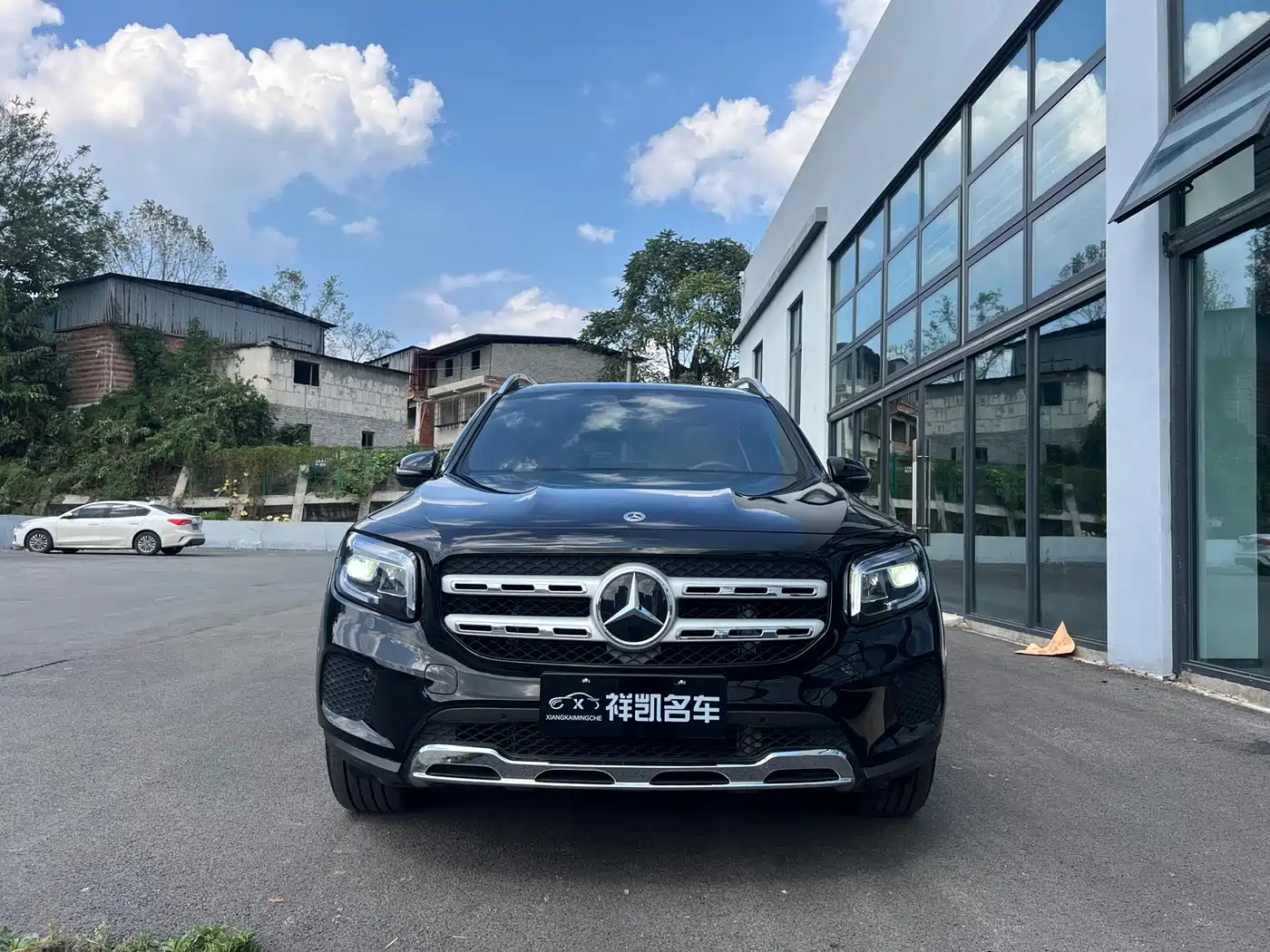 Mercedes-Benz GLB 2023