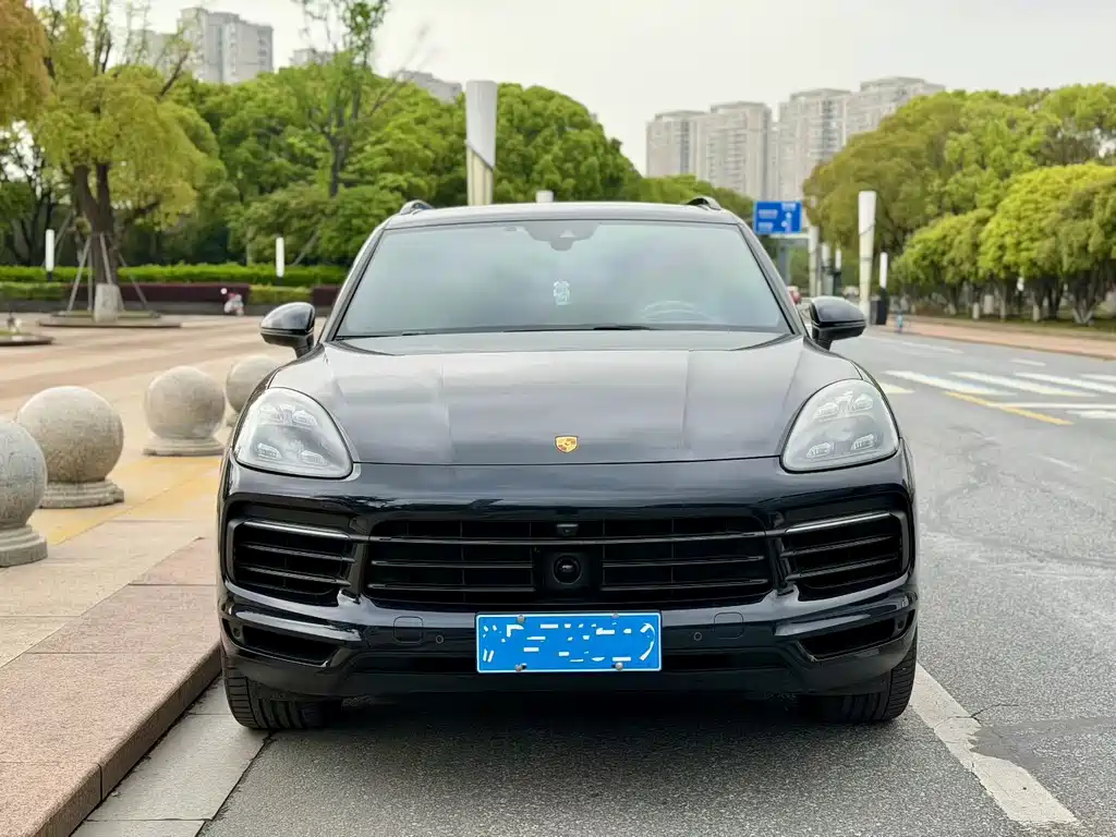 Porsche Cayenne 2021