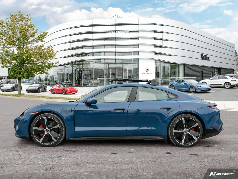 Porsche Taycan 2023