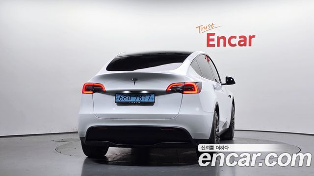 Tesla Model Y 2023