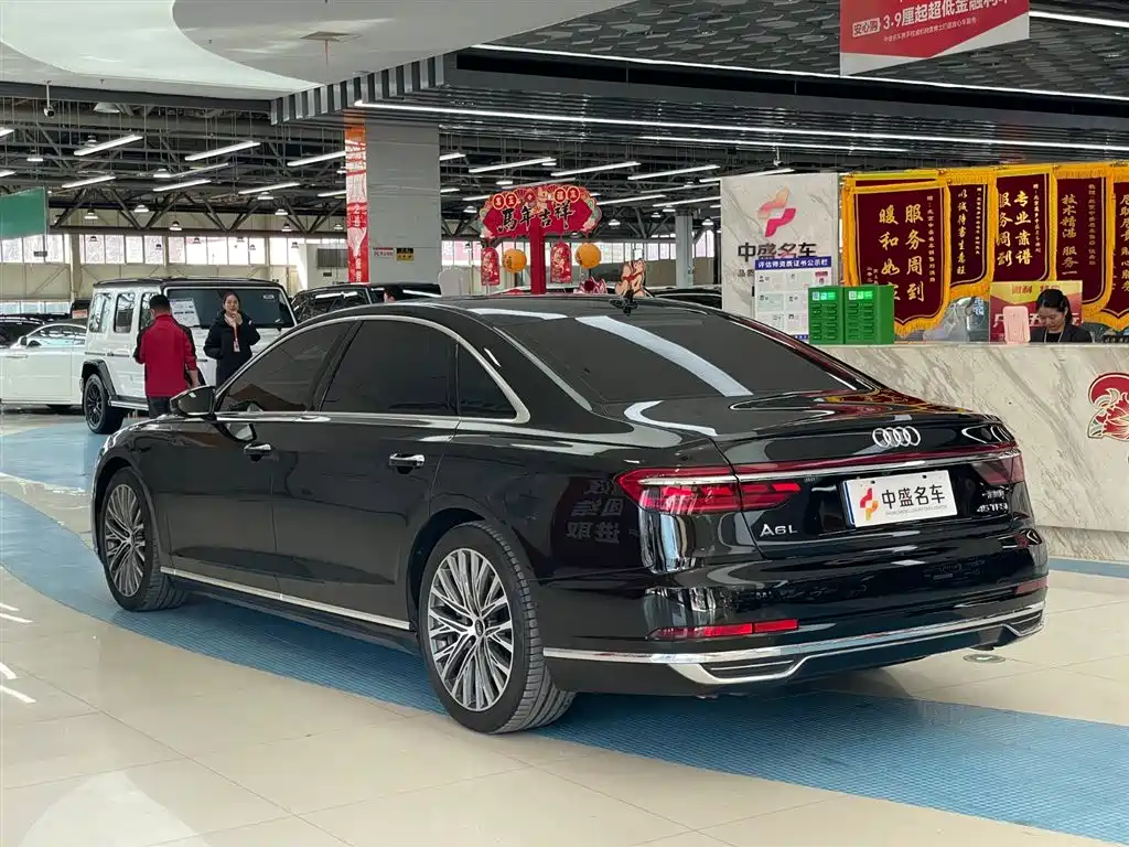 Audi A8 2022