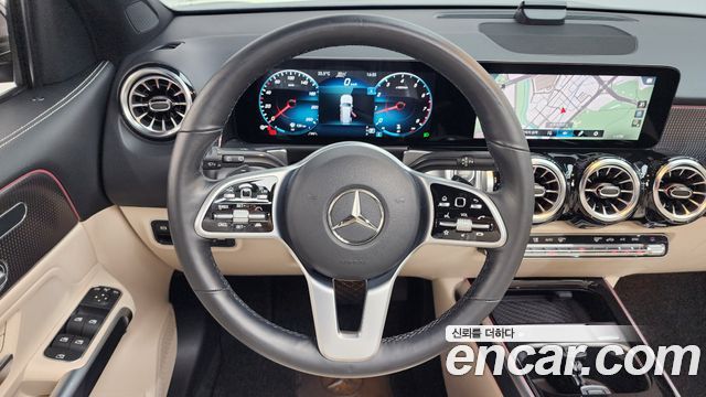 Mercedes-Benz GLB 2021