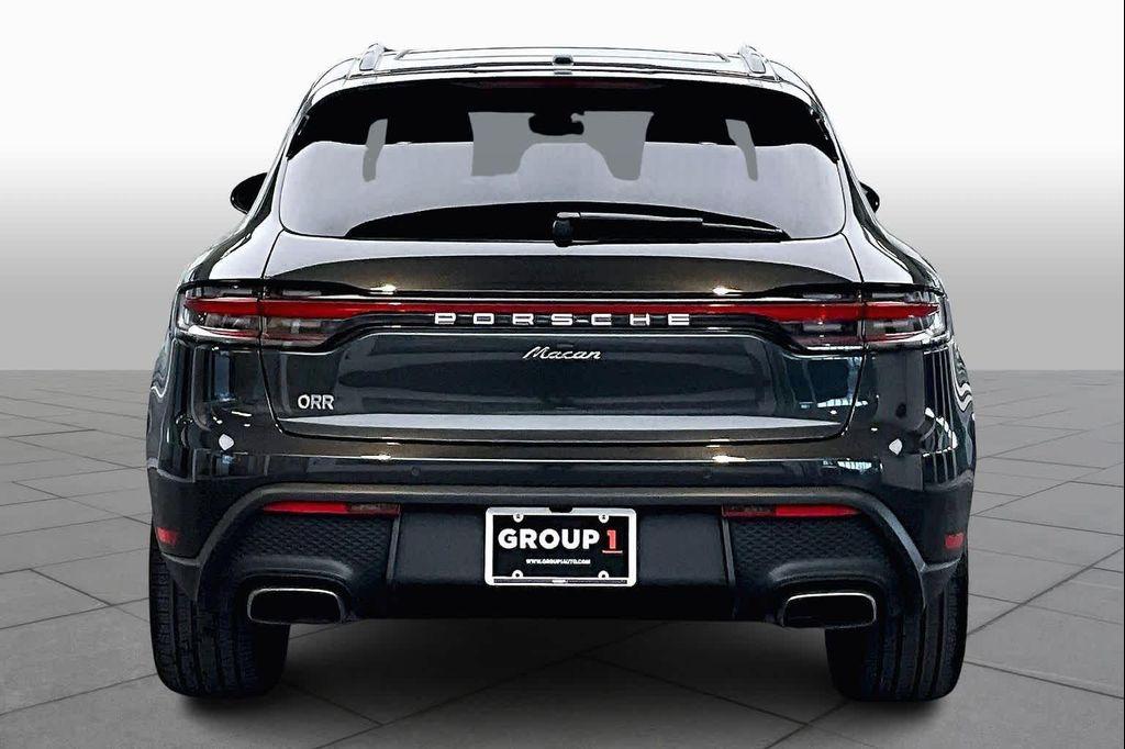 Porsche Macan 2025