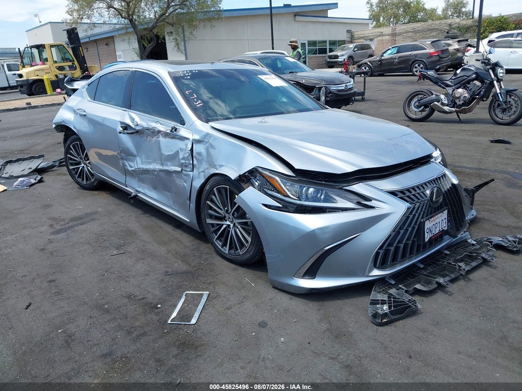 Lexus ES 2024