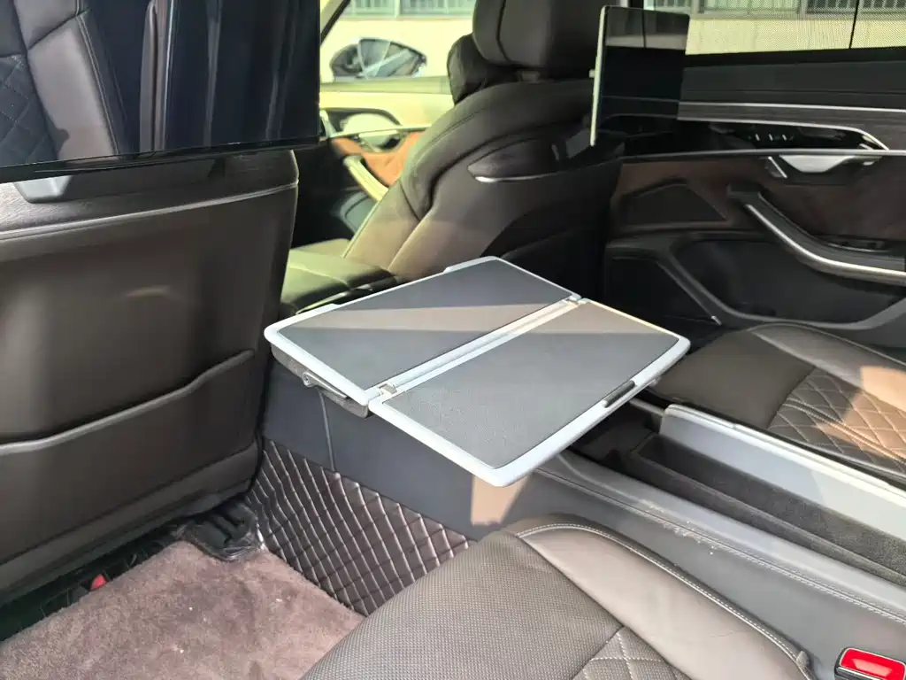 Audi A8 2024