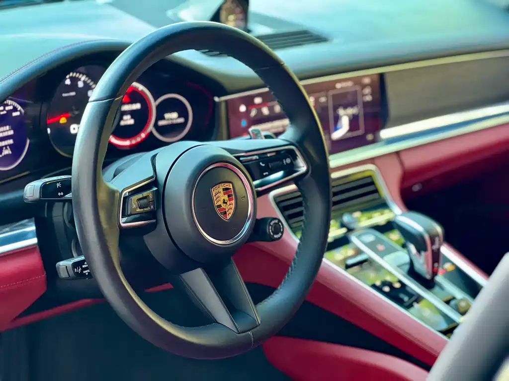 Porsche Panamera 2023