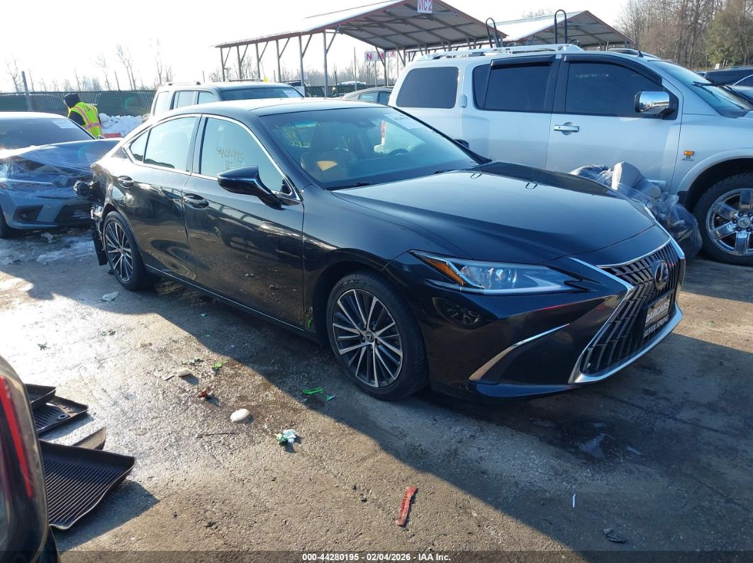 Lexus ES 2022