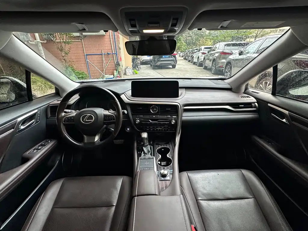 Lexus RX 2022