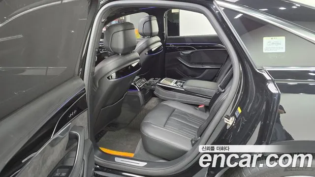 Audi A8 2021