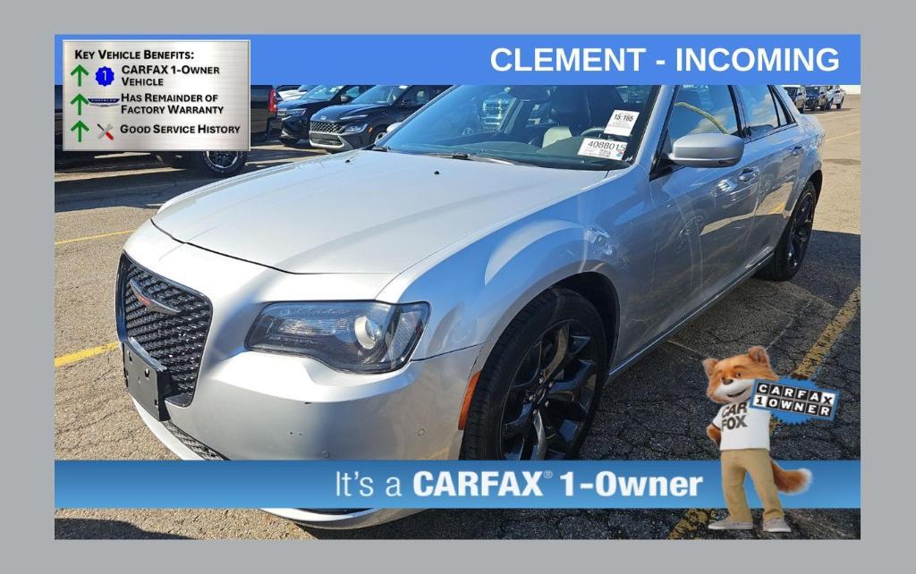 Chrysler 300 2023