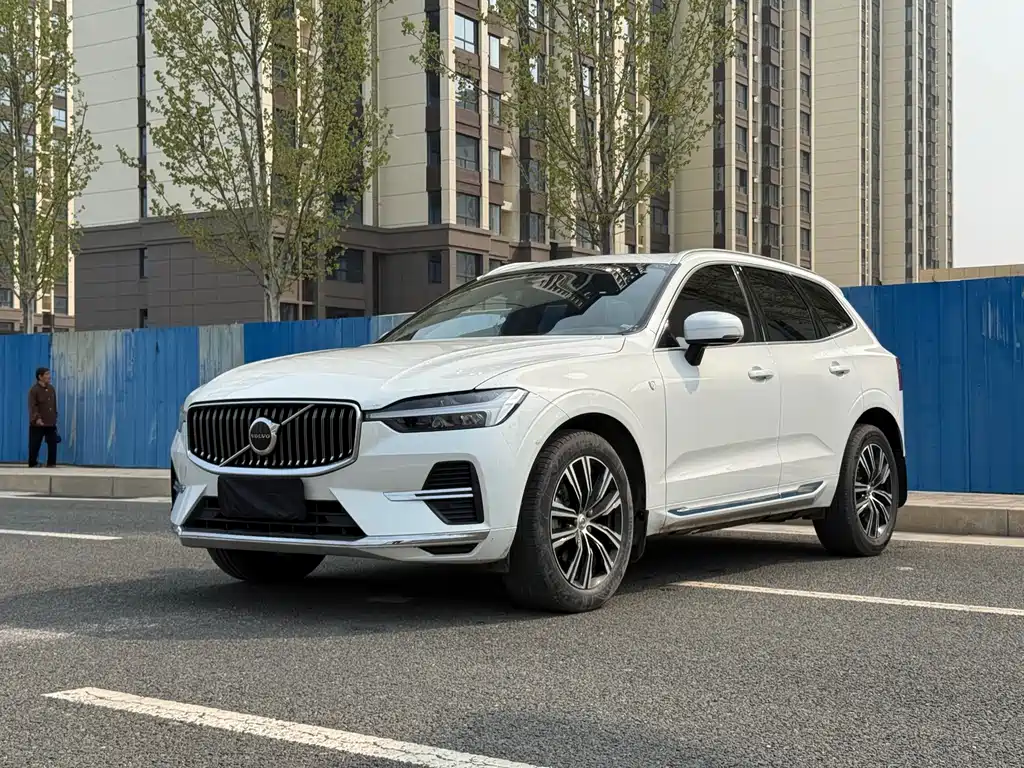 Volvo XC60 2022