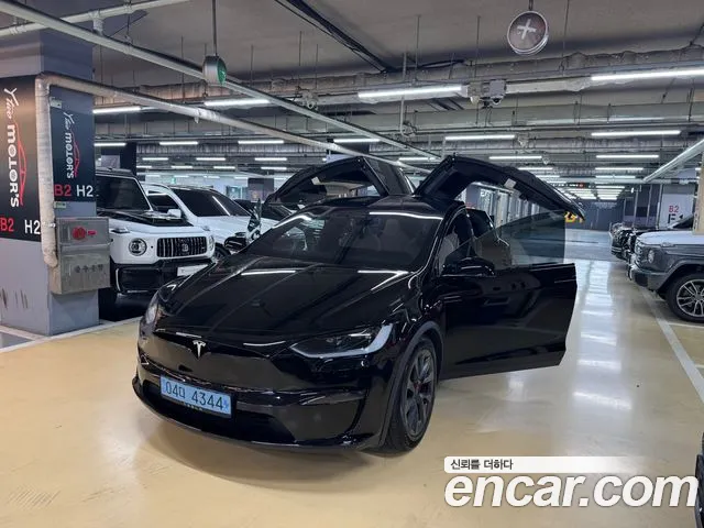 Tesla Model X 2024