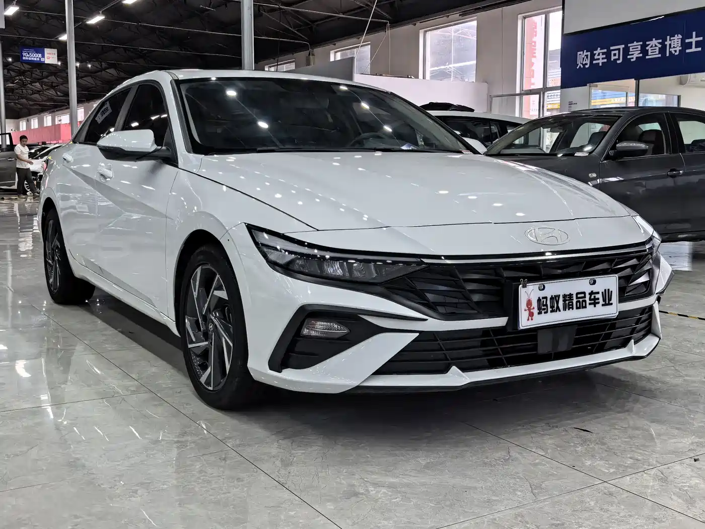 Hyundai Elantra 2024