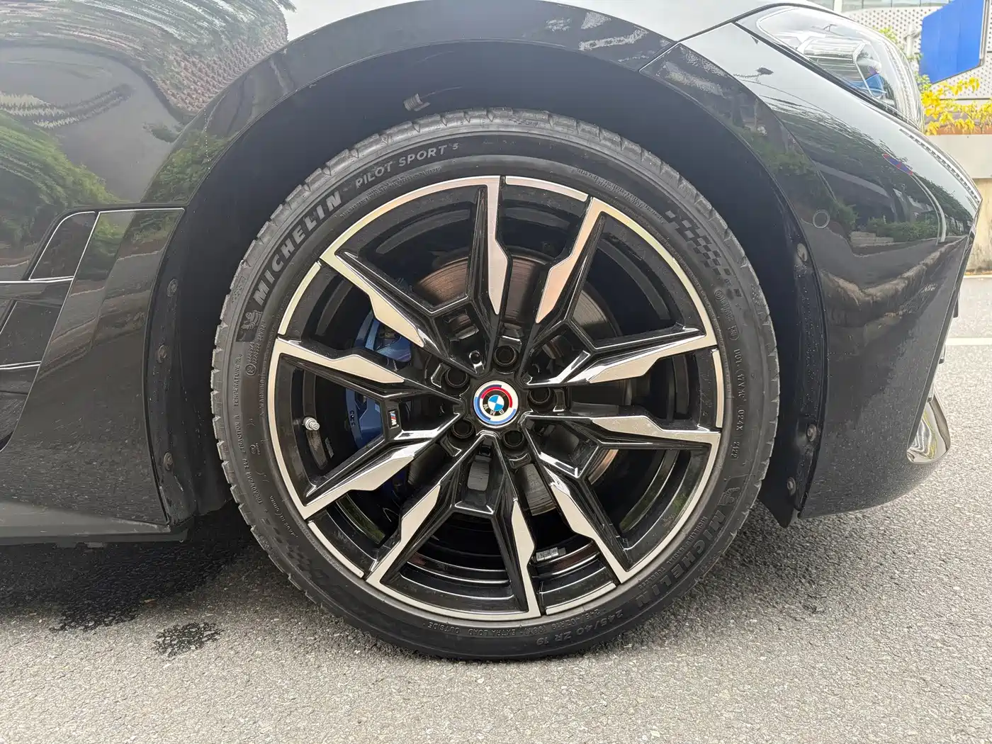 BMW i4 2023