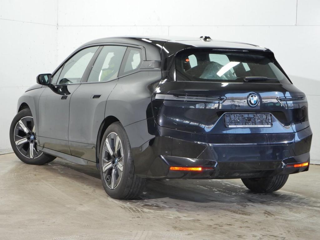 BMW iX 2024