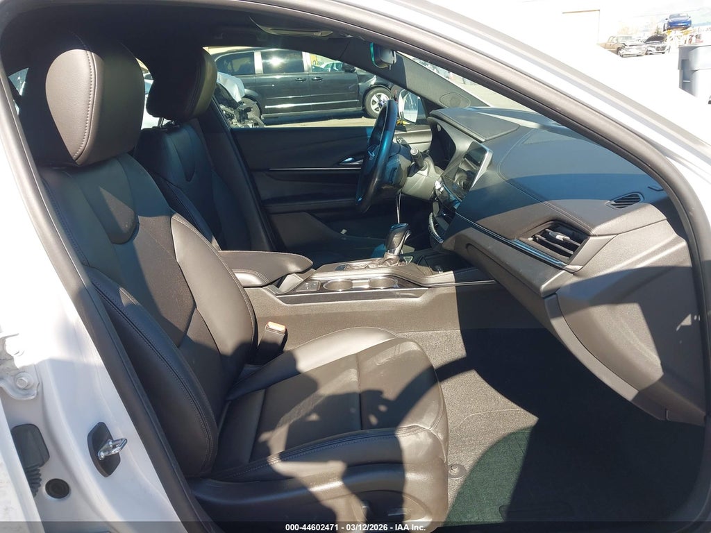 Cadillac CT4 2022