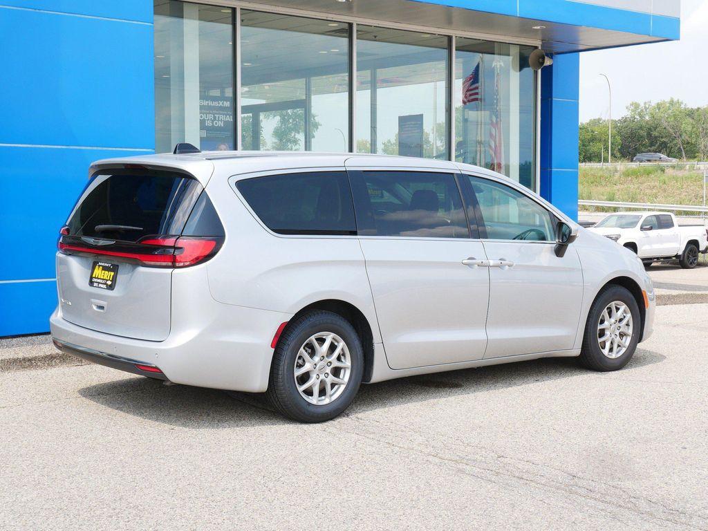 Chrysler Pacifica 2023