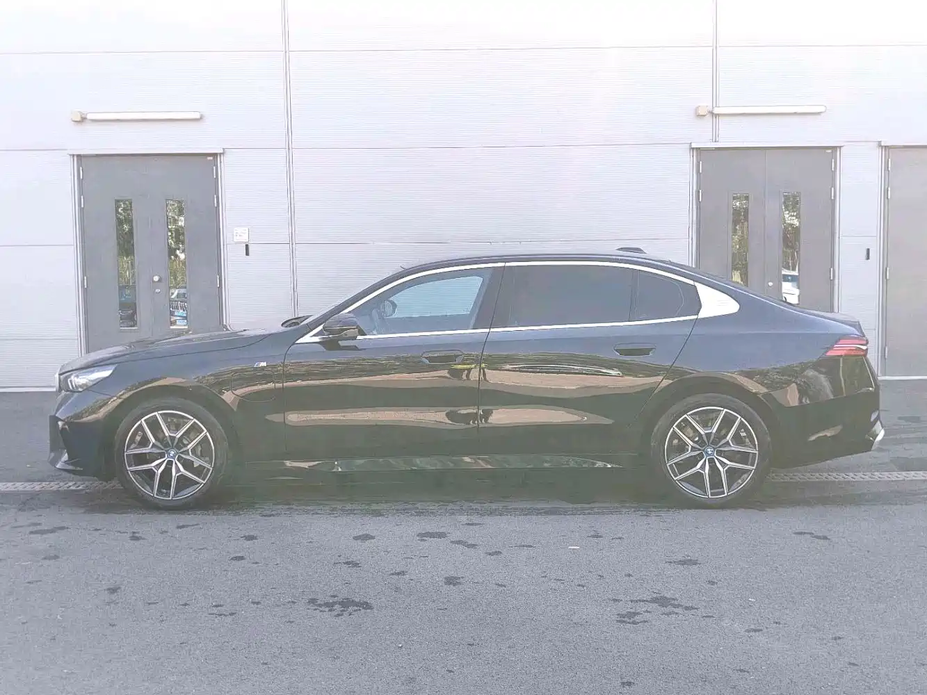 BMW i5 2025