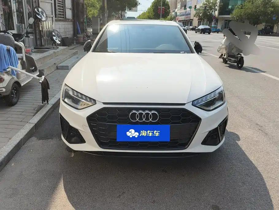 Audi A4 2025