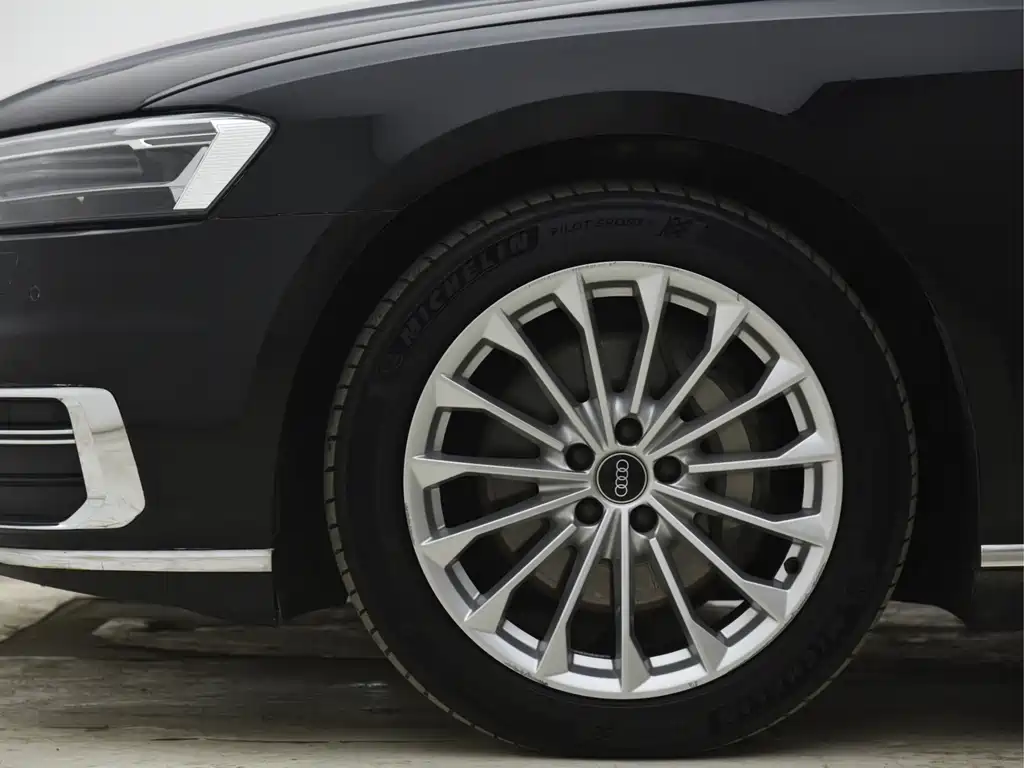 Audi A8 2021