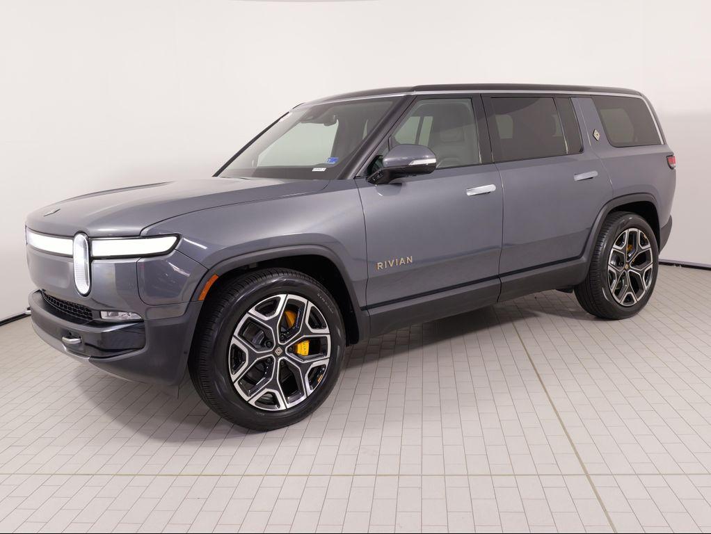 Rivian R1S 2023