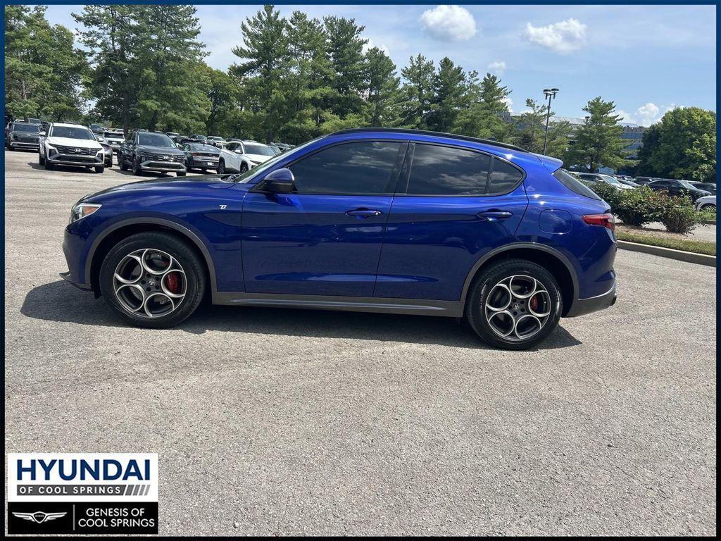 Alfa Romeo Stelvio 2023