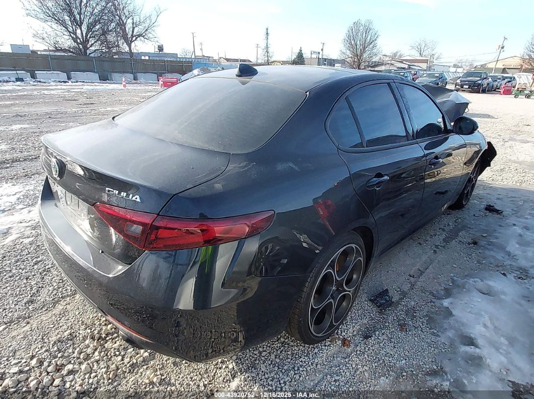 Alfa Romeo Giulia 2022