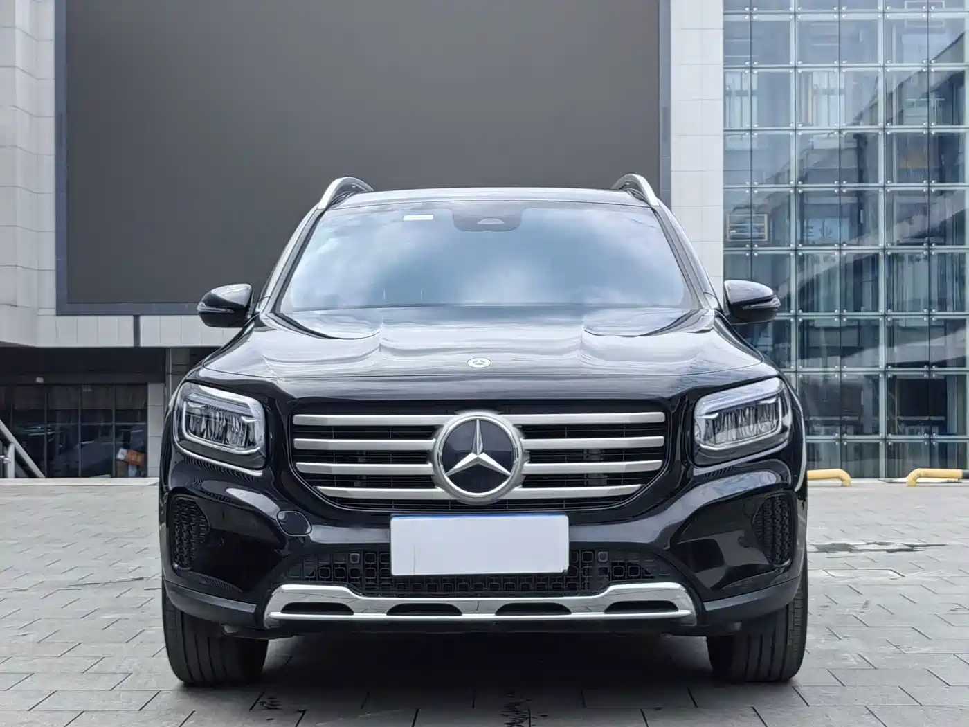 Mercedes-Benz GLB 2025