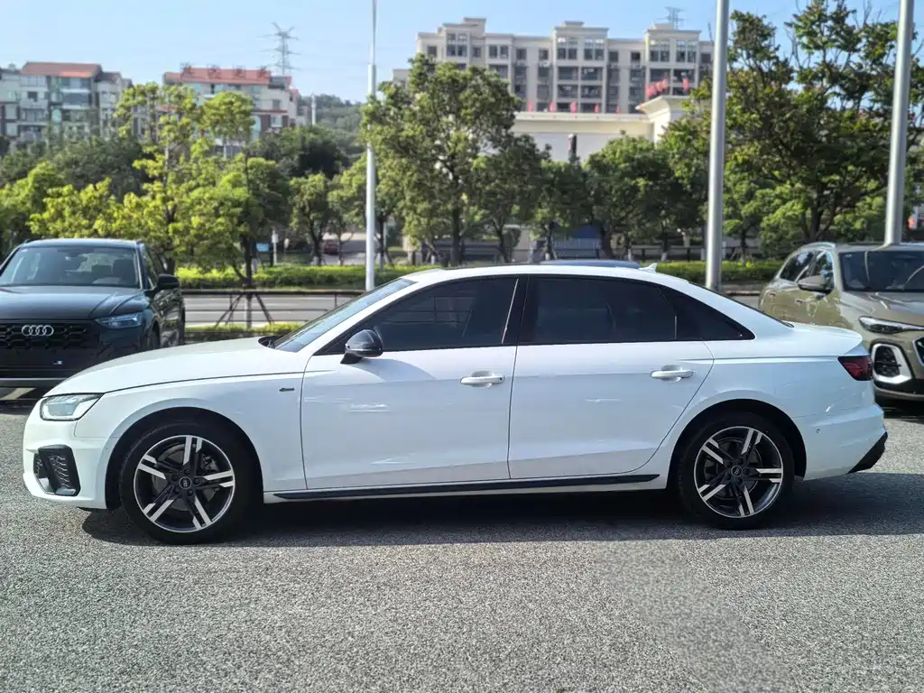 Audi A4 2023